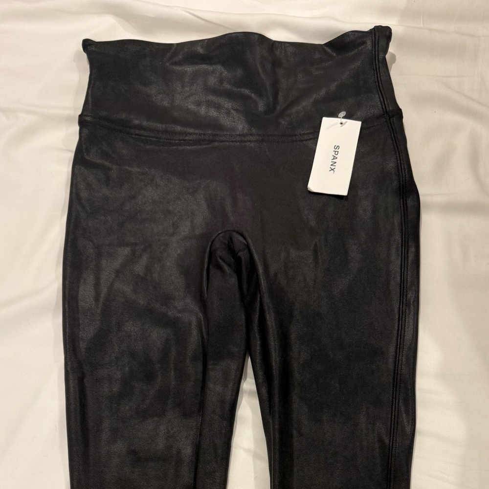 SPANX SPANXshape™ Faux Leather Black Petite Leggings - Picture 5 of 7